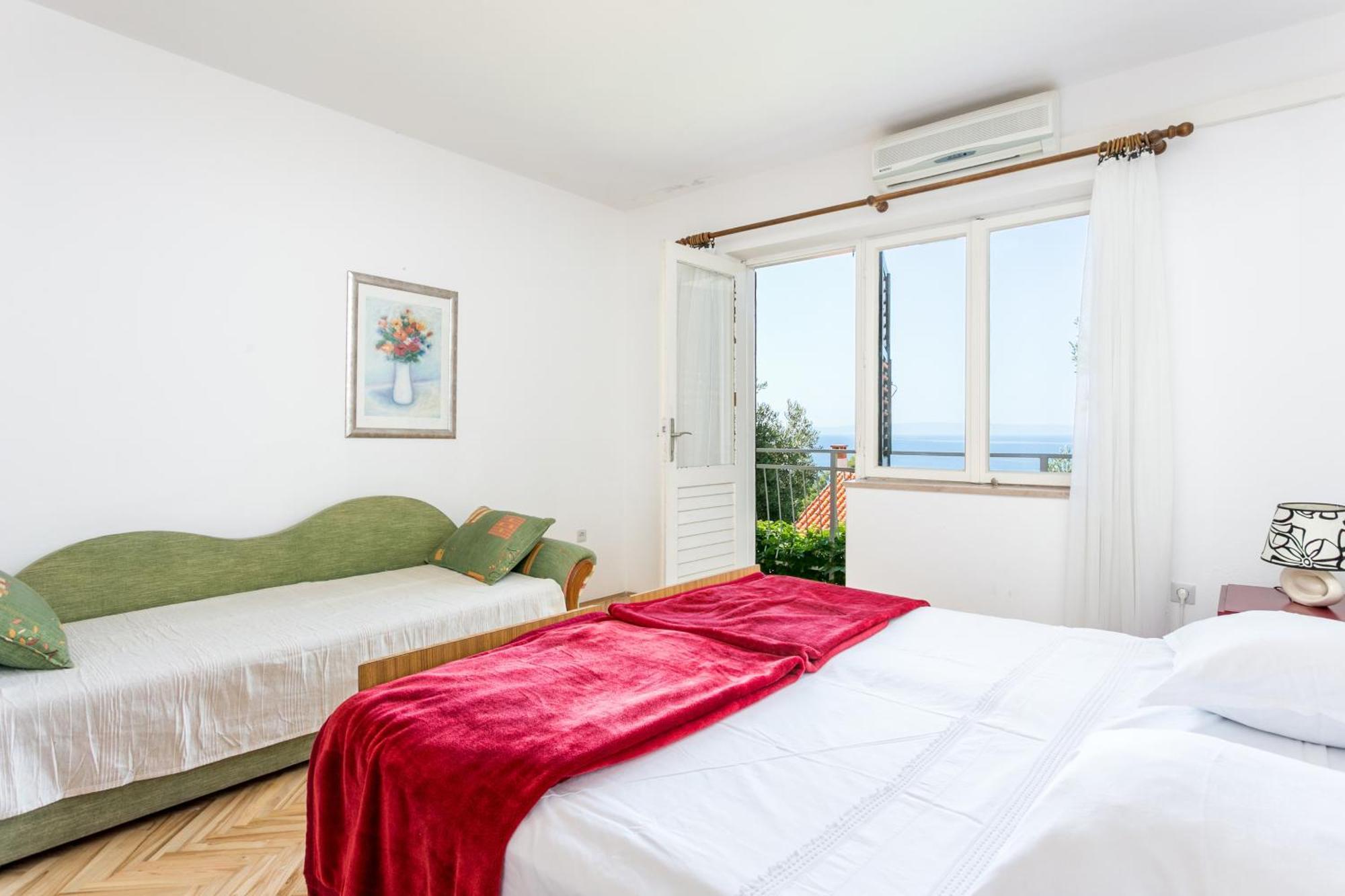 Apartments By The Sea Baska Voda, Makarska - 300 Экстерьер фото