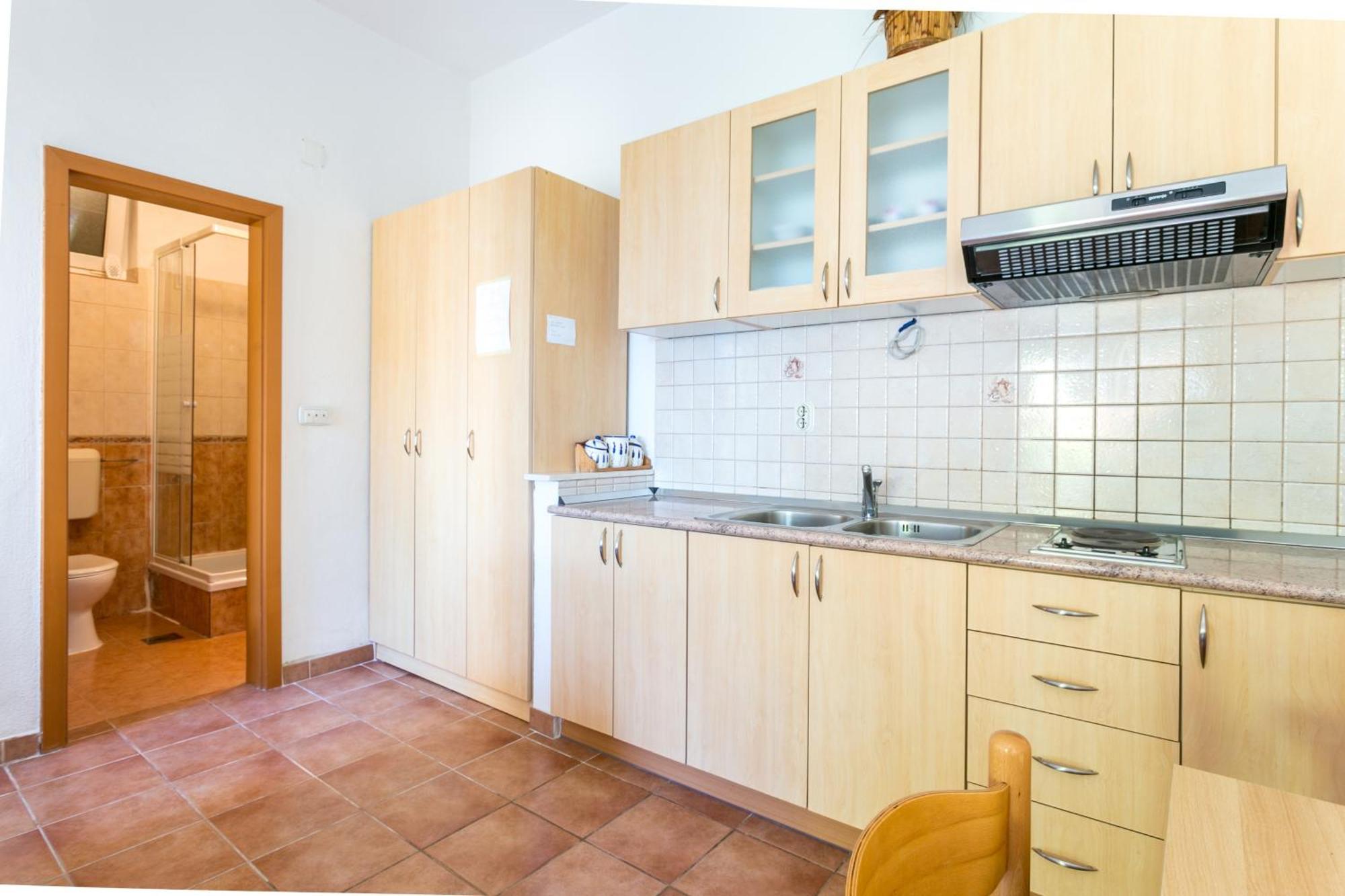Apartments By The Sea Baska Voda, Makarska - 300 Экстерьер фото
