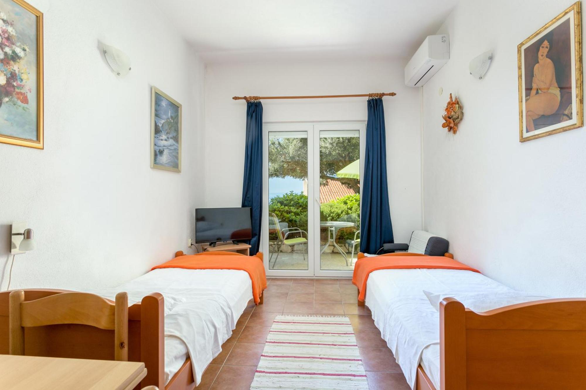 Apartments By The Sea Baska Voda, Makarska - 300 Номер фото