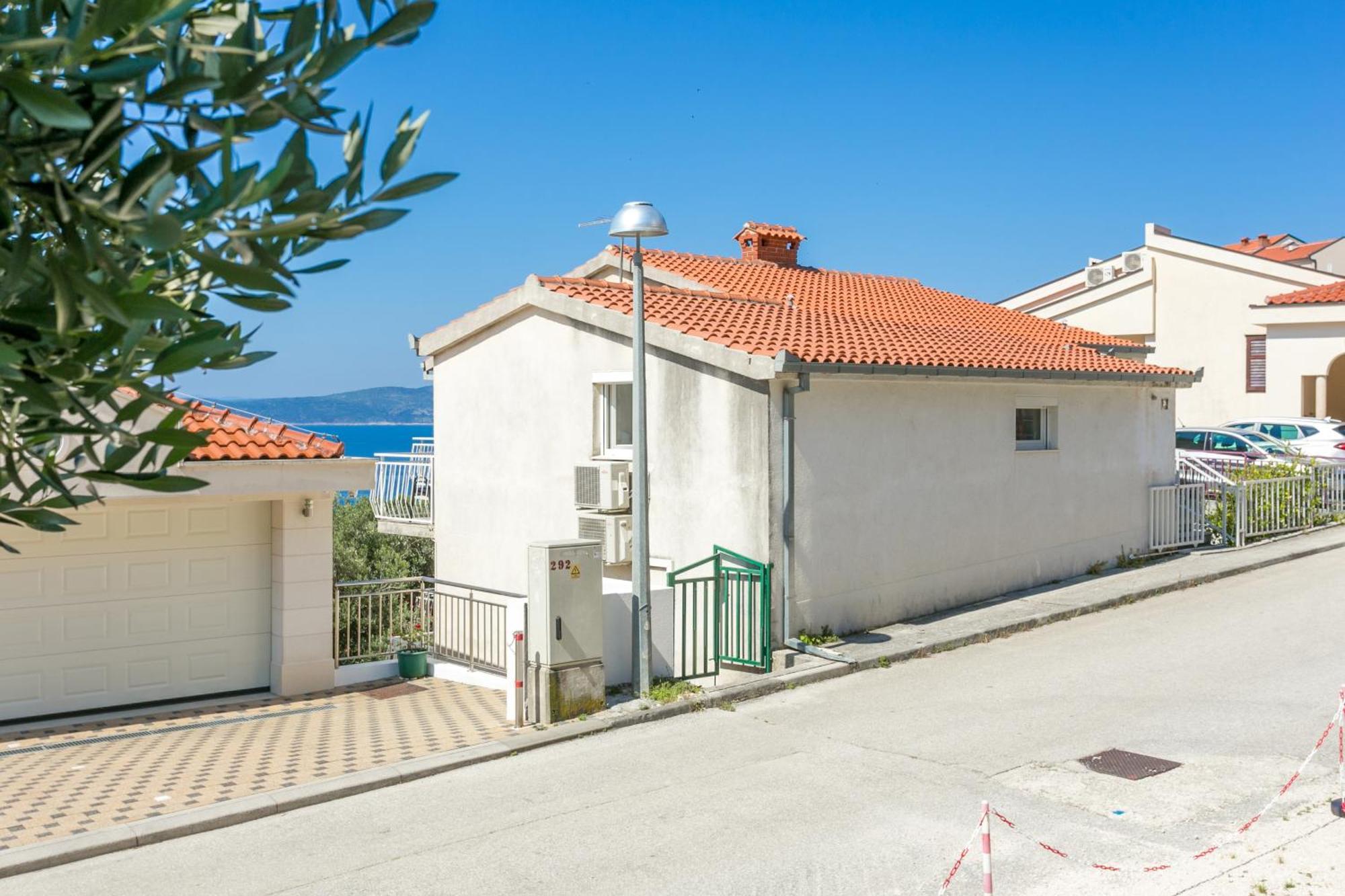 Apartments By The Sea Baska Voda, Makarska - 300 Экстерьер фото
